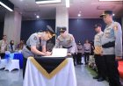 Pimpin Sertijab dan Pengantar Purna Tugas, Kadivhumas Polri Tekankan untuk Selalu Berbuat yang Terbaik