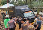 Polri Kirim Bantuan Ke Daerah Terisolir di Sumatera