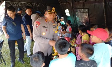 Sentuhan Kepedulian: Polres Humbahas Berikan Trauma Healing bagi Anak Korban Bencana