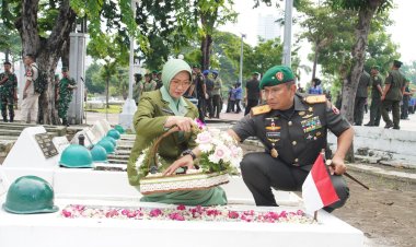 Korem 084/Bhaskara Jaya Ikuti Ziarah Rombongan Peringati Hari Juang Kartika dan HUT Kodam V/Brawijaya