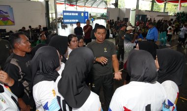 Persit KCK Koorcab Rem 084 PD V/Brawijaya Ikuti Gelaran Pertandingan Bola Voli Dalam Rangka Hari Ibu ke-97