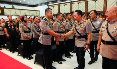 Kapolri Pimpin Penutupan Pendidikan Sespim Polri Tahun Ajaran 2025 di Lemdiklat Polri