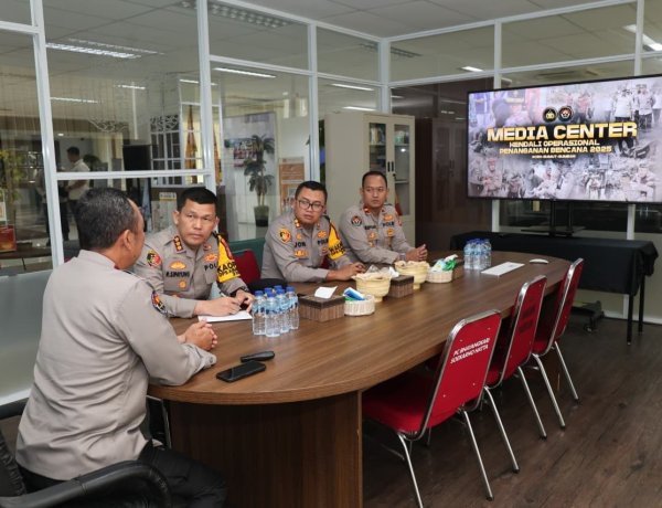 Peduli Korban Bencana, Polri Dirikan Media Center Bantuan Kemanusiaan di Bandara Soetta